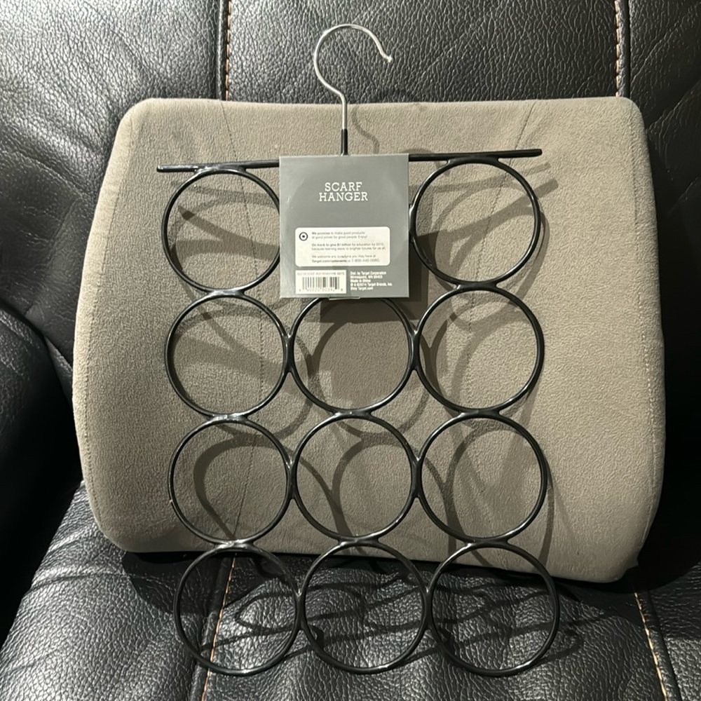 12 - Circle Scarf Hanger